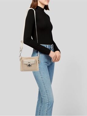 Authentic Coach Pebbled Sonoma Cream Ivory Turnlock & Zipper Top Crossbody Purse